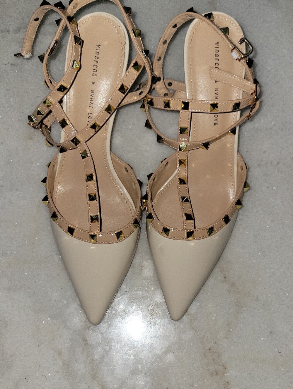 Caged Pumps in Beige and Ivory Size 7.5